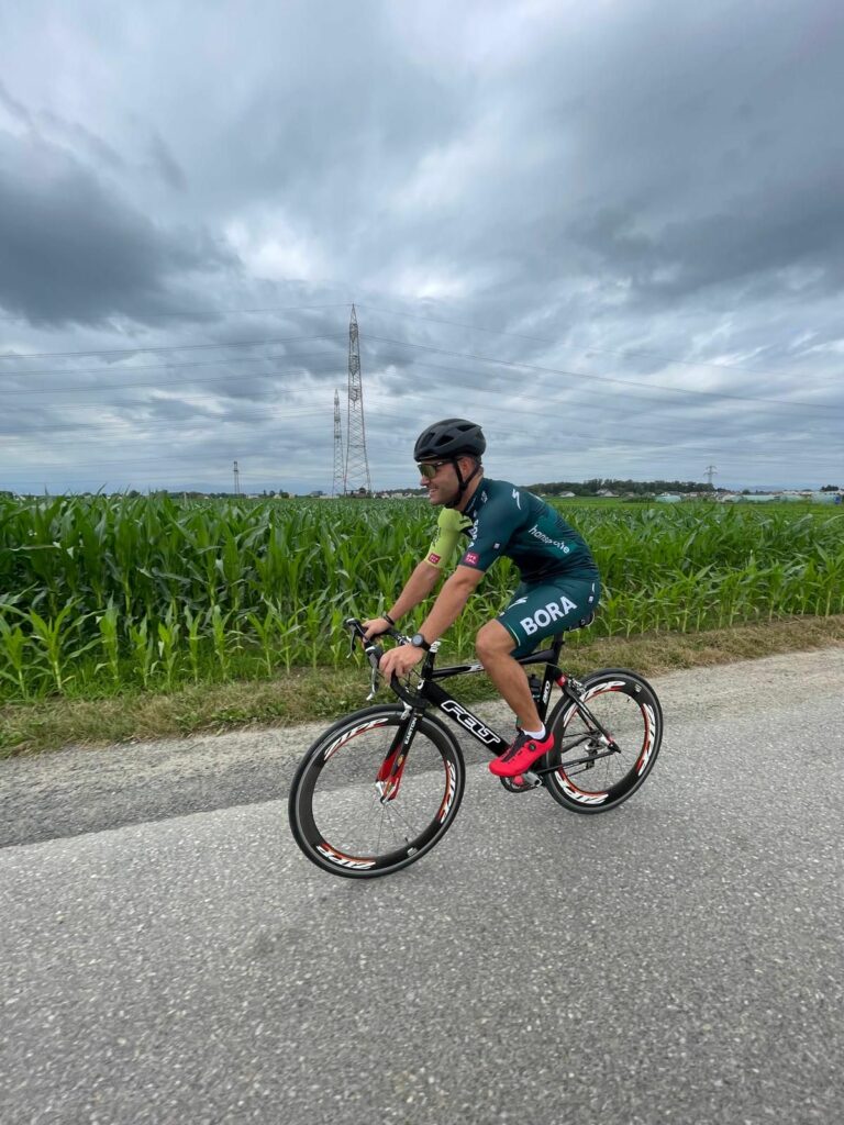 Bernd Schedelmaier beim Radfahren