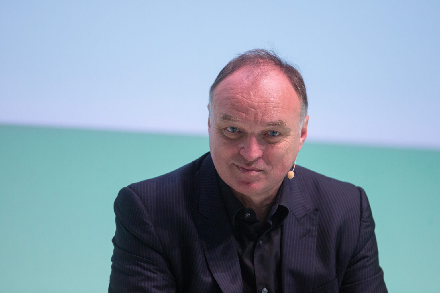Thomas Eberling lächelt in die Kamera
