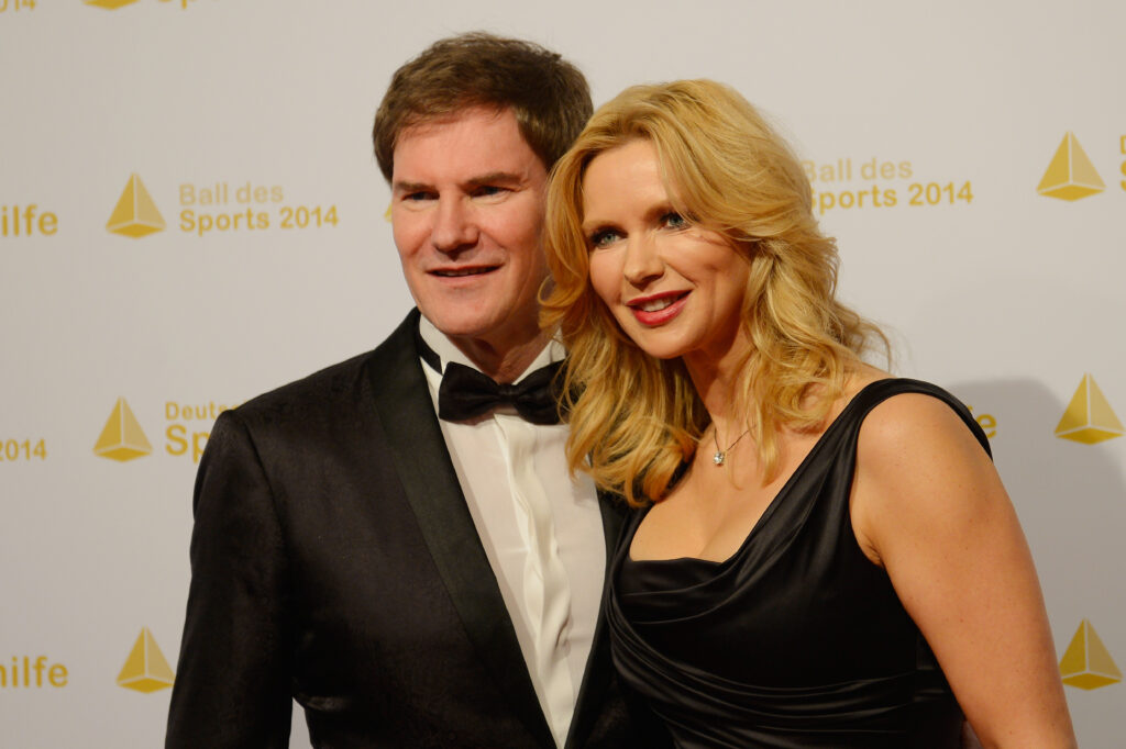Carsten Maschmeyer Carsten Maschmeyer mit seiner Frau Veronica Ferres beim Ball des Sports im Jahr 2014