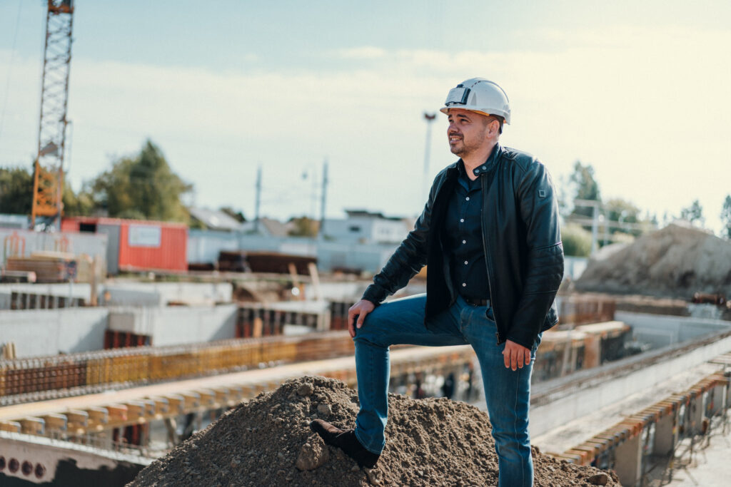Alexander Partl auf der Baustelle