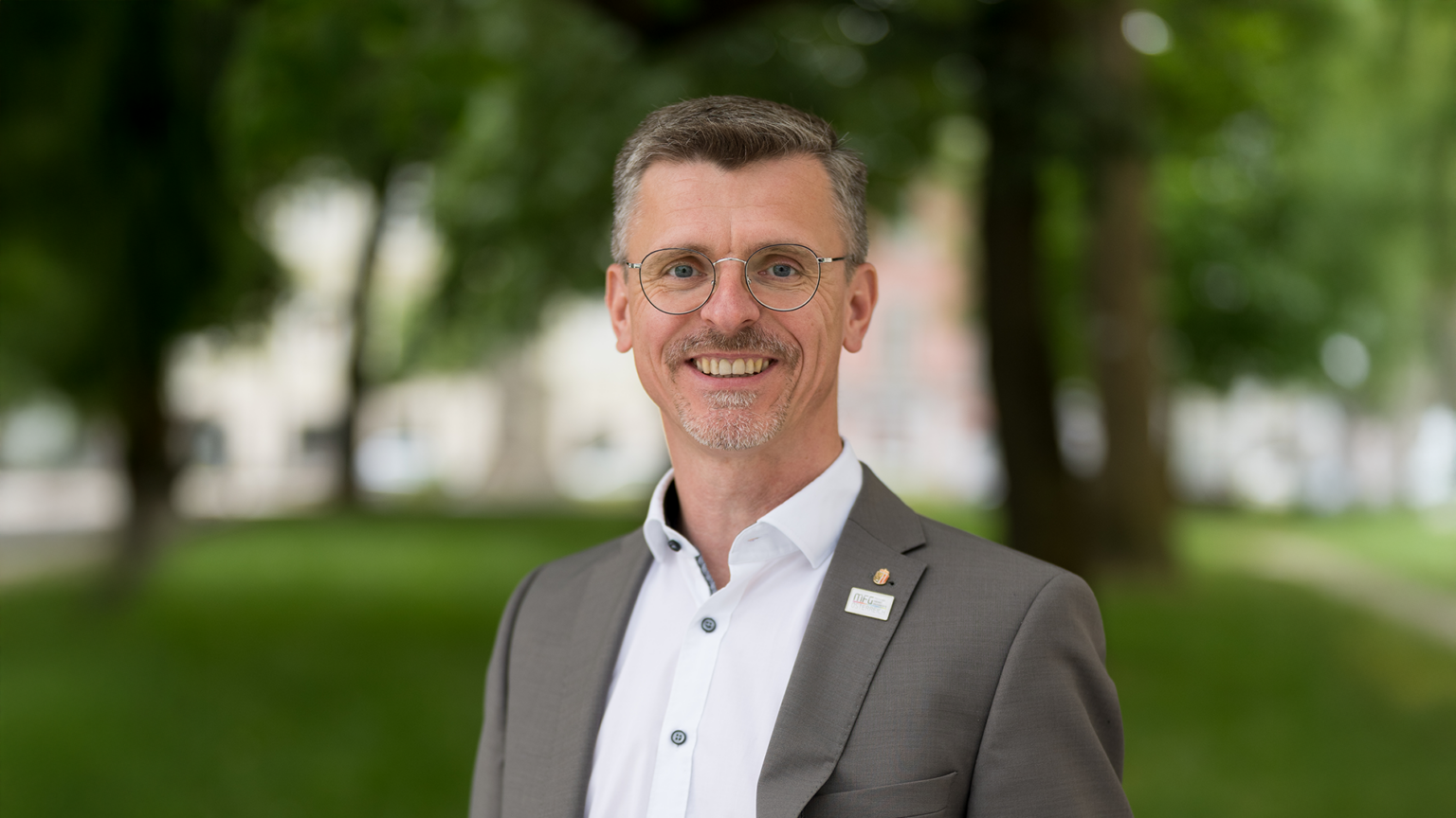 Alois Endl lächelt in die Kamera