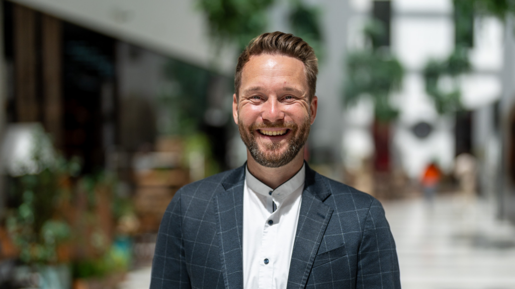 Manuel Krautgartner lächelt in die Kamera
