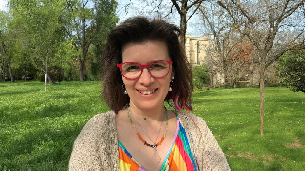 Sabine Martina Ottenbacher begleitet mit Bewusstseinsentwicklung, Mentoring und Energiearbeit Menschen auf ihrem Weg zu mehr Selbstführung, psychischer und spiritueller Gesundheit.