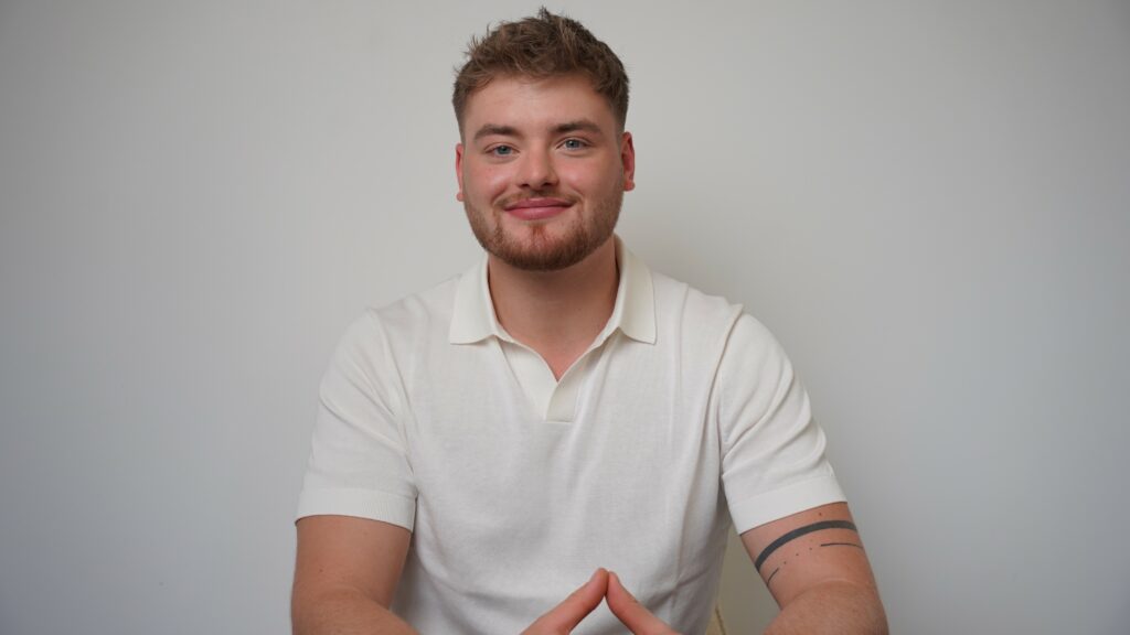 Robin Koppelmann, Mitgründer der SEOLabs GmbH, prägt als junger Experte mit Innovationsgeist und Teamspirit die SEO-Agentur München.